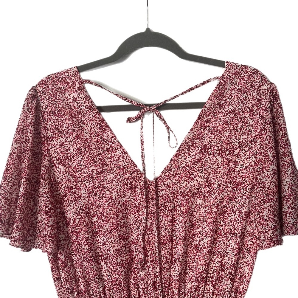 Rebecca Minkoff Flirty Romantic V neck Ruffled hem  stretch waist sexy dress